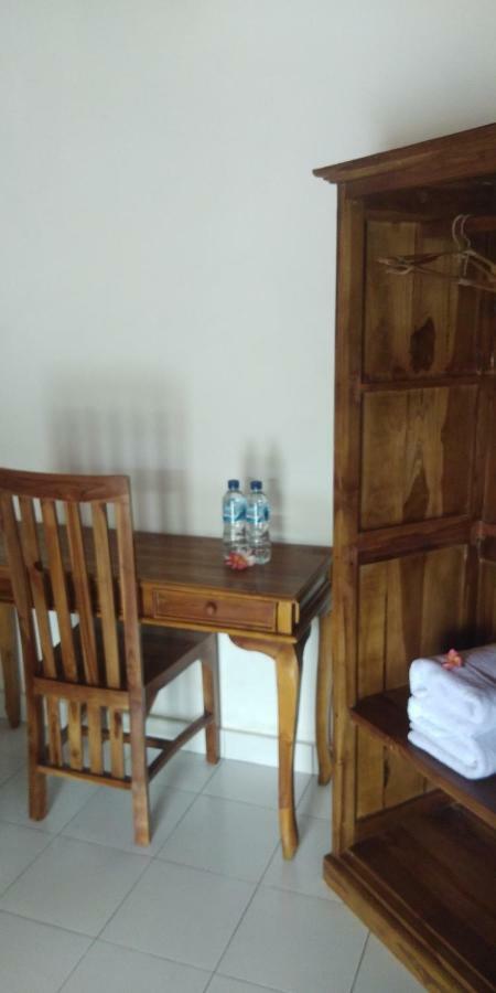 Serongga Guest House Lebih Exterior photo